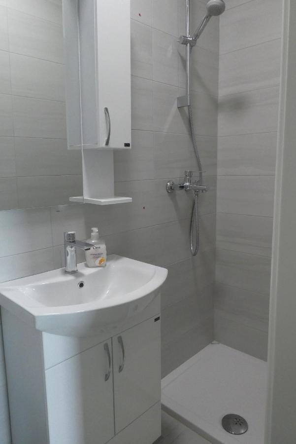 Apartments And Rooms With Parking Space Tucepi, Makarska - 6901 外观 照片