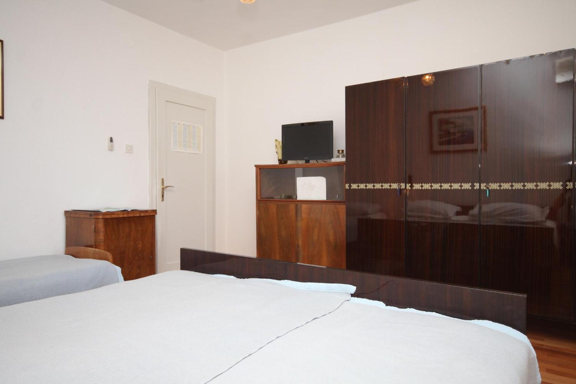 Apartments And Rooms With Parking Space Tucepi, Makarska - 6901 客房 照片